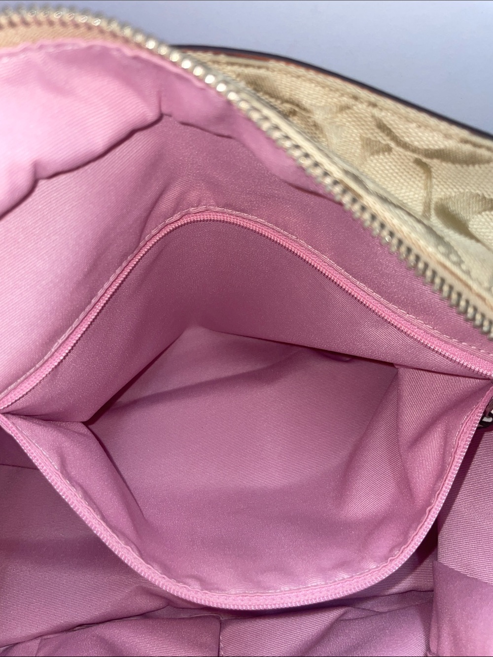 Coach ‘Gallery’ E/W Pleated Shoulder Tote - Picture 13 of 14